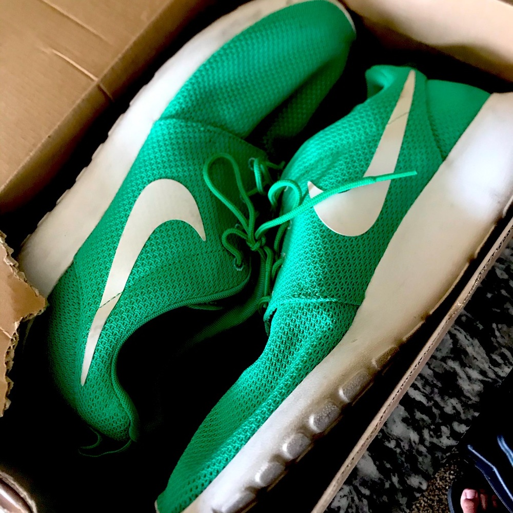 Nike “mint” roaches